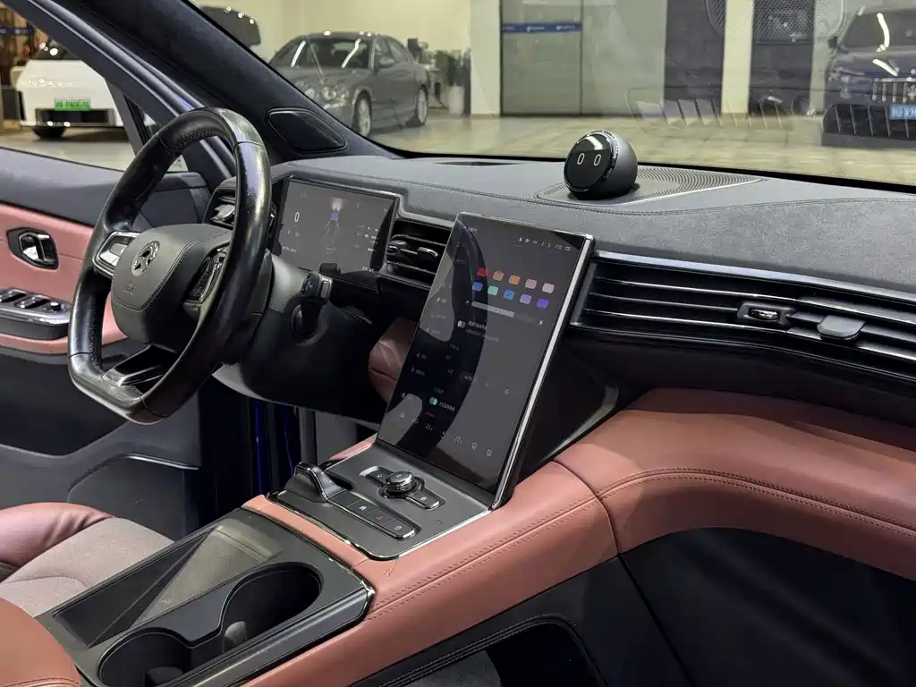 NIO EC6 — миниатюра 18