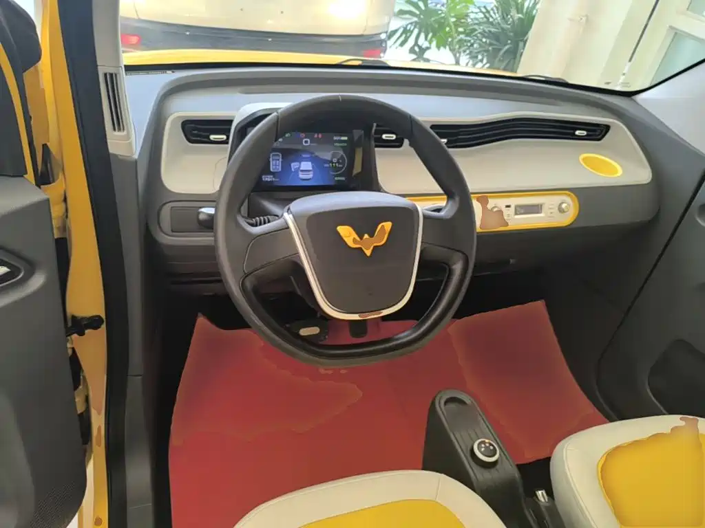 Wuling MINIEV — миниатюра 10