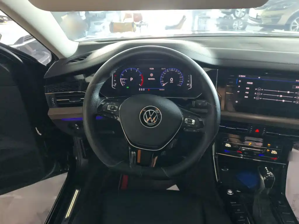 Volkswagen Passat 2021 380TSI Luxury