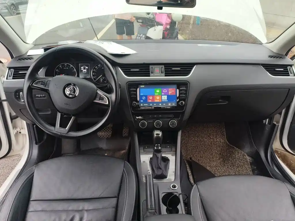 Skoda Octavia — миниатюра 10