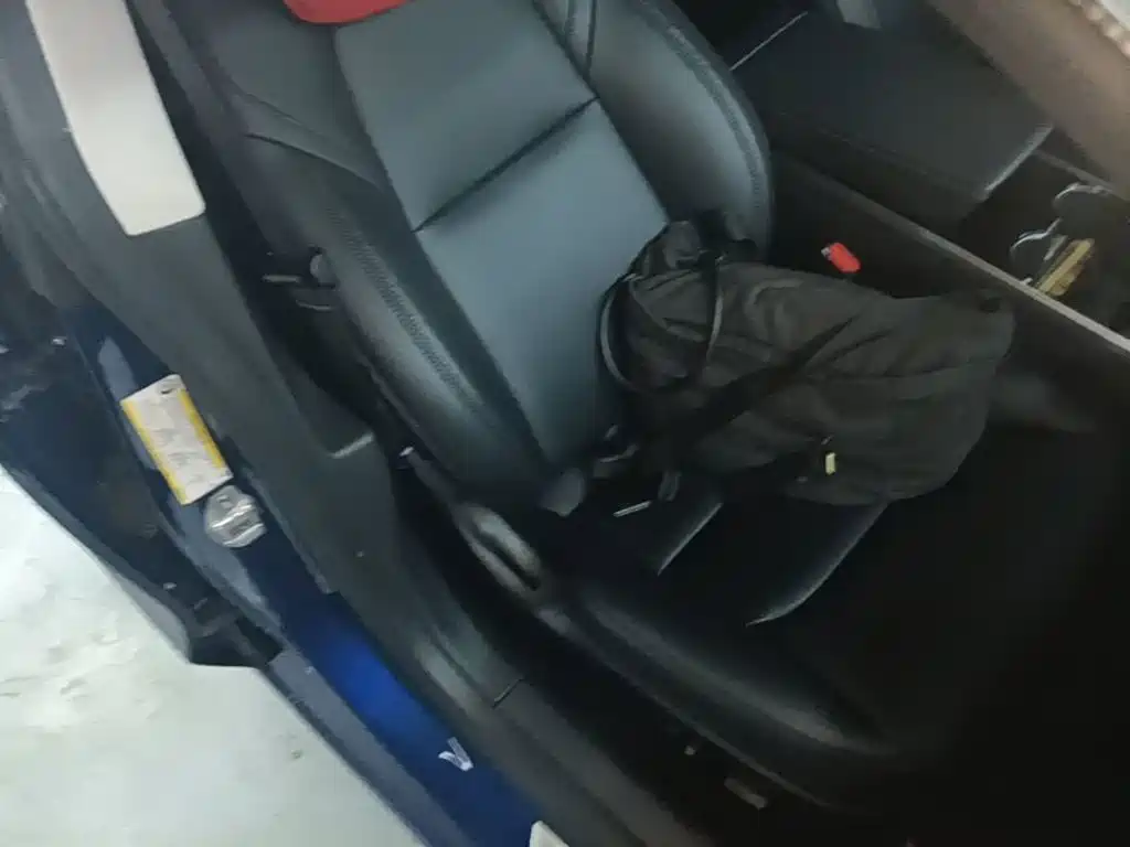Tesla Model 3 — миниатюра 25