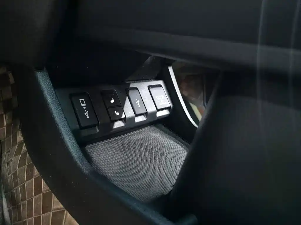 Honda Vezel — миниатюра 21