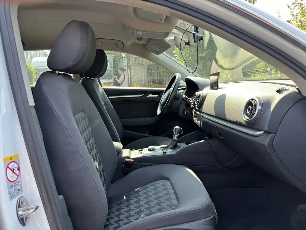 Audi A3 — миниатюра 9