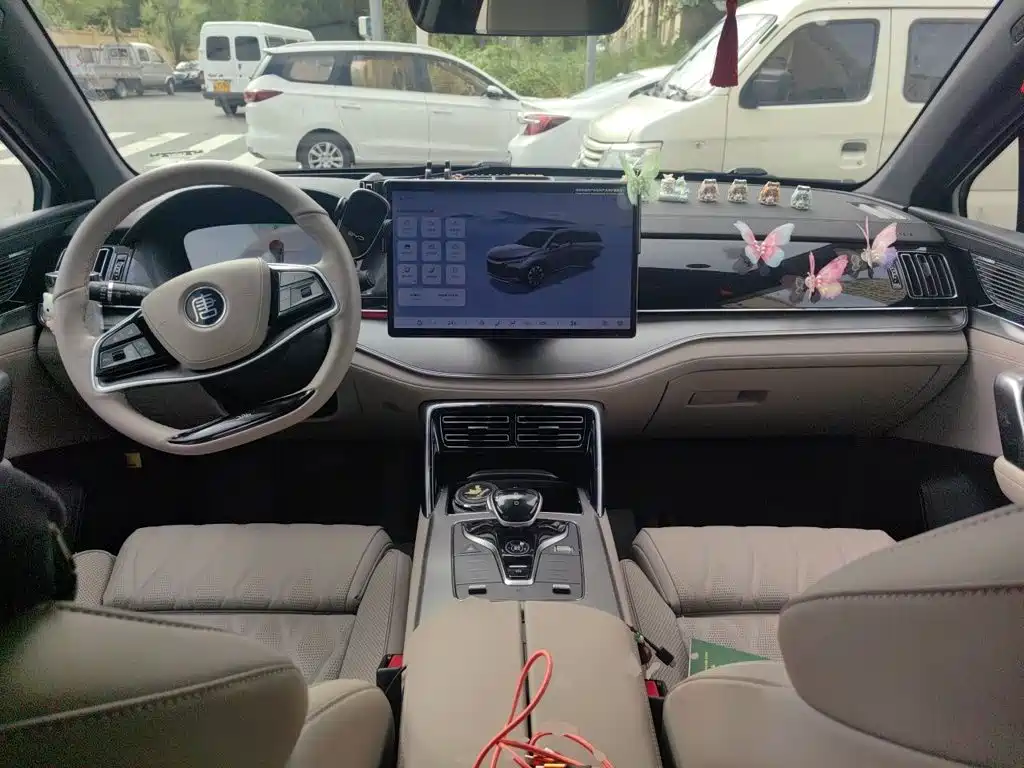 BYD Tang New Energy — миниатюра 5
