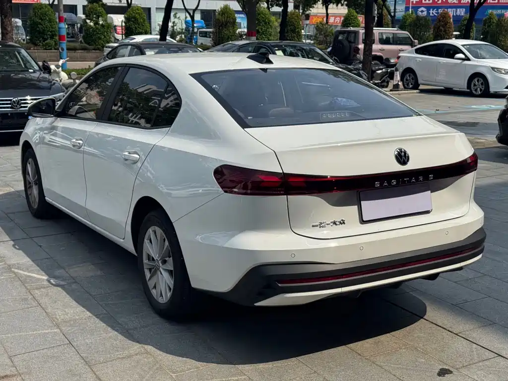 Volkswagen Sagitar — миниатюра 9