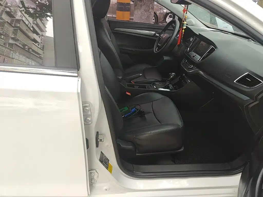 Roewe 360 — миниатюра 25