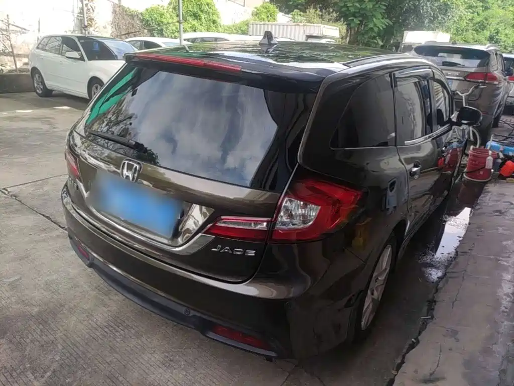 Honda Jade 2016 1.8L AT Comfort 5 мест