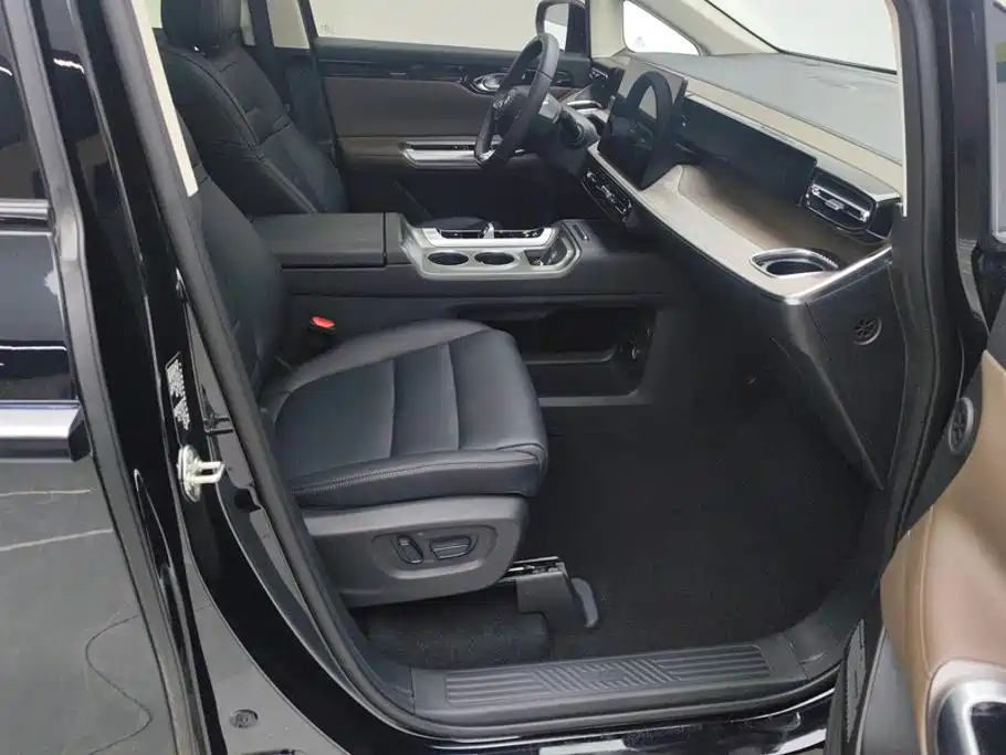 GAC Motor Trumpchi E8 — миниатюра 8