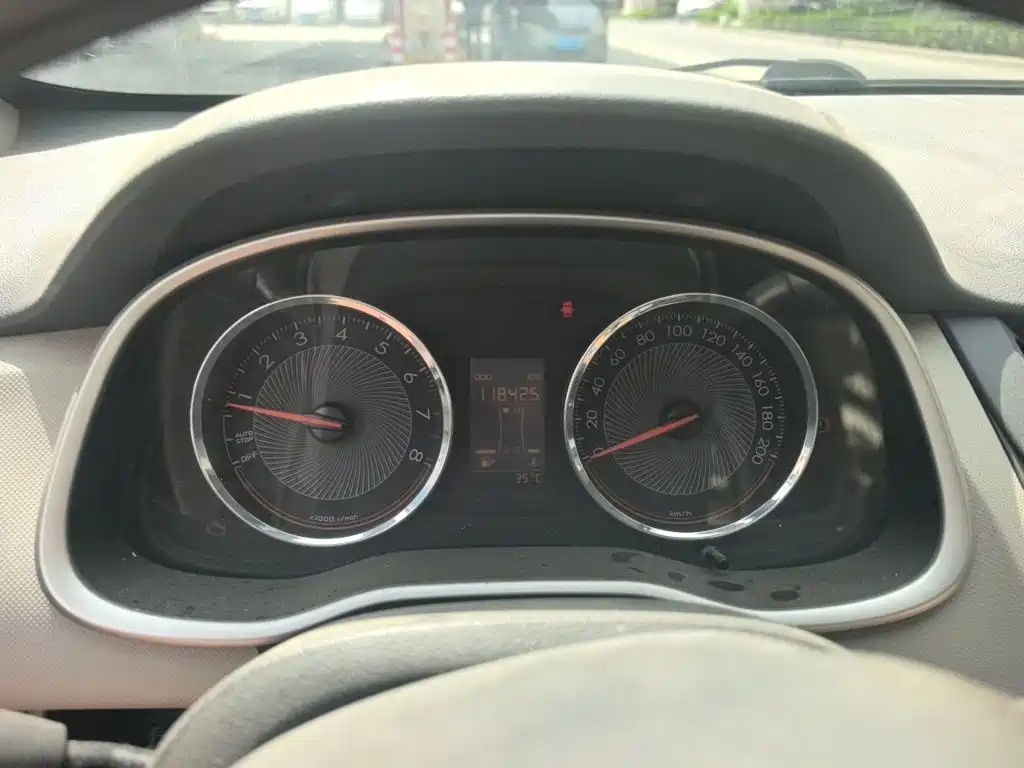 Chevrolet Sail — миниатюра 12