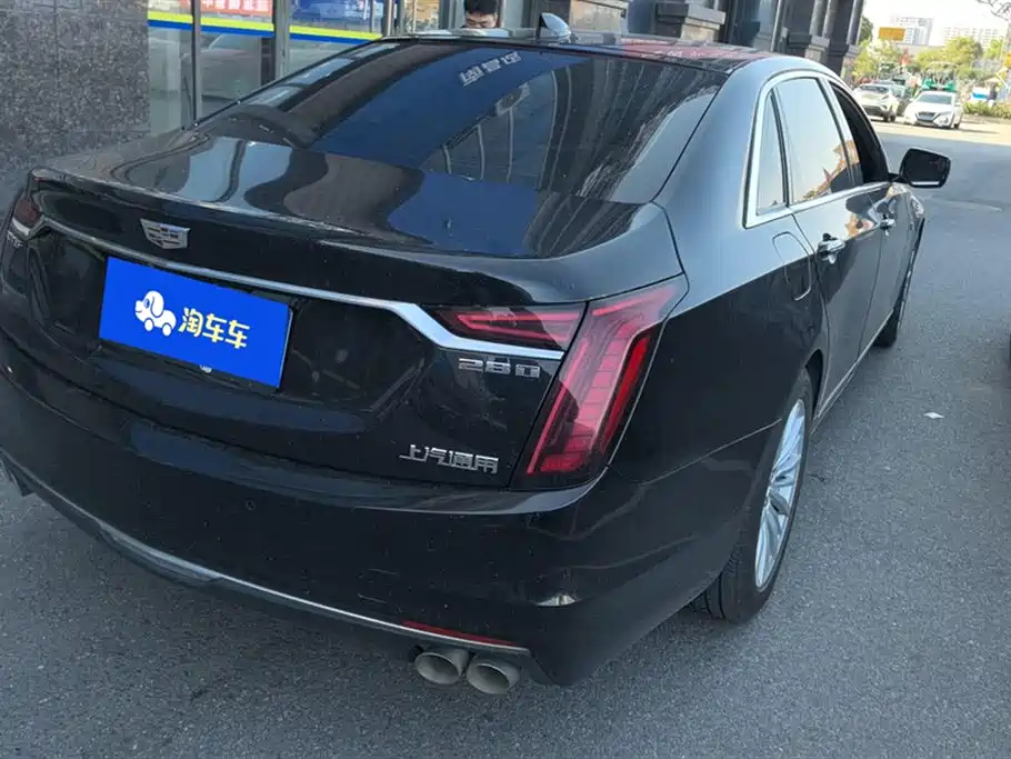 CADILLAC CT6