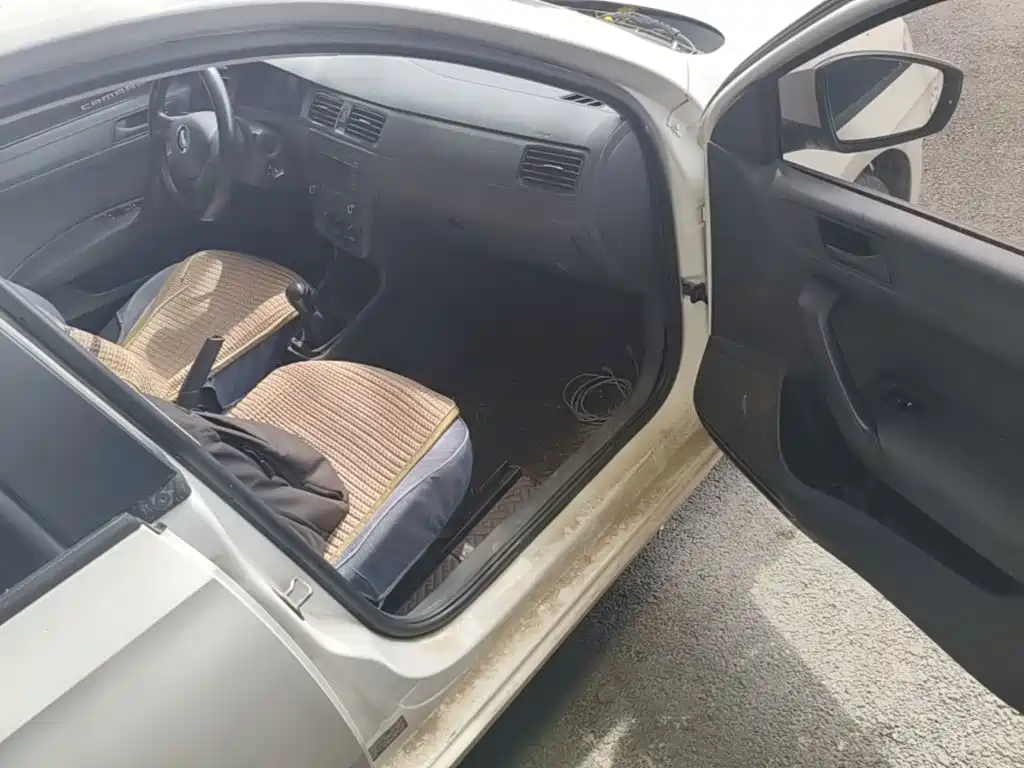 Volkswagen Santana — миниатюра 9