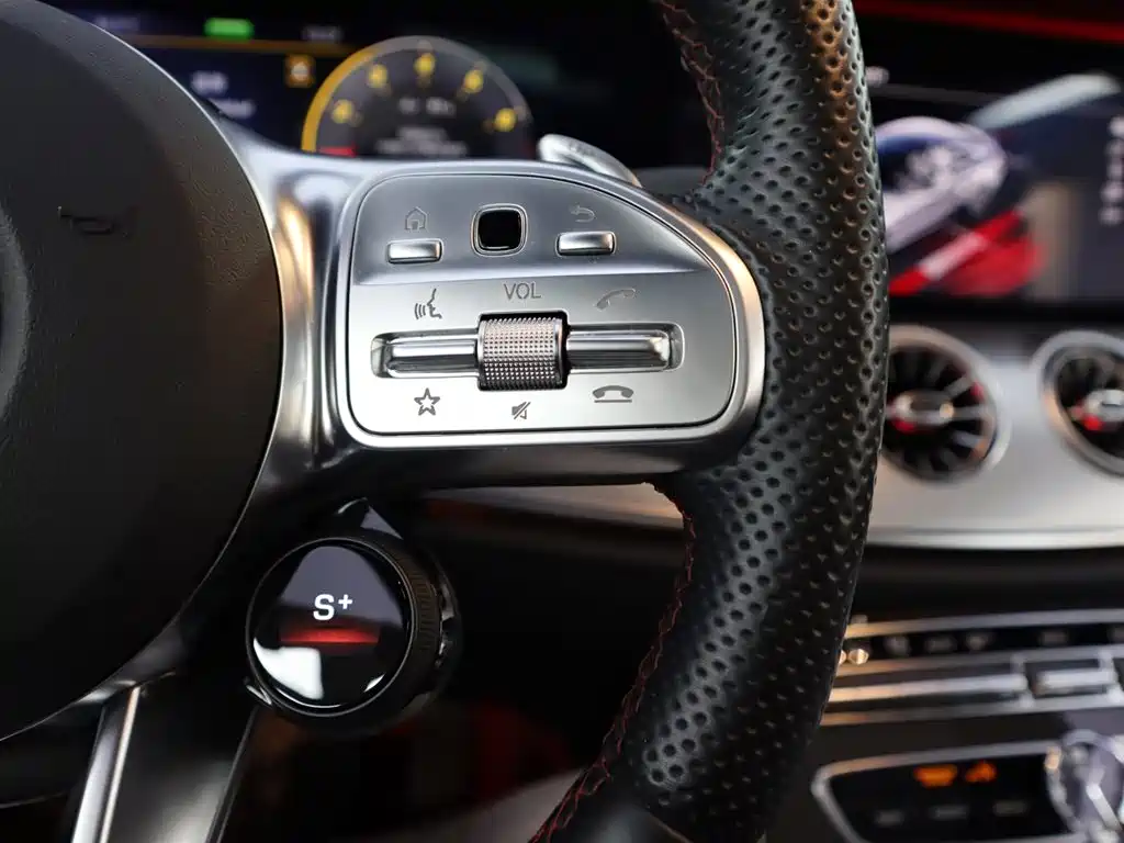 MERCEDES-BENZ E CLASS AMG