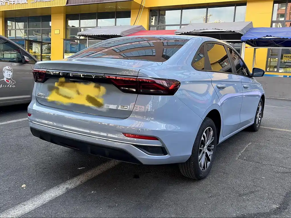 Geely Emgrand — миниатюра 2