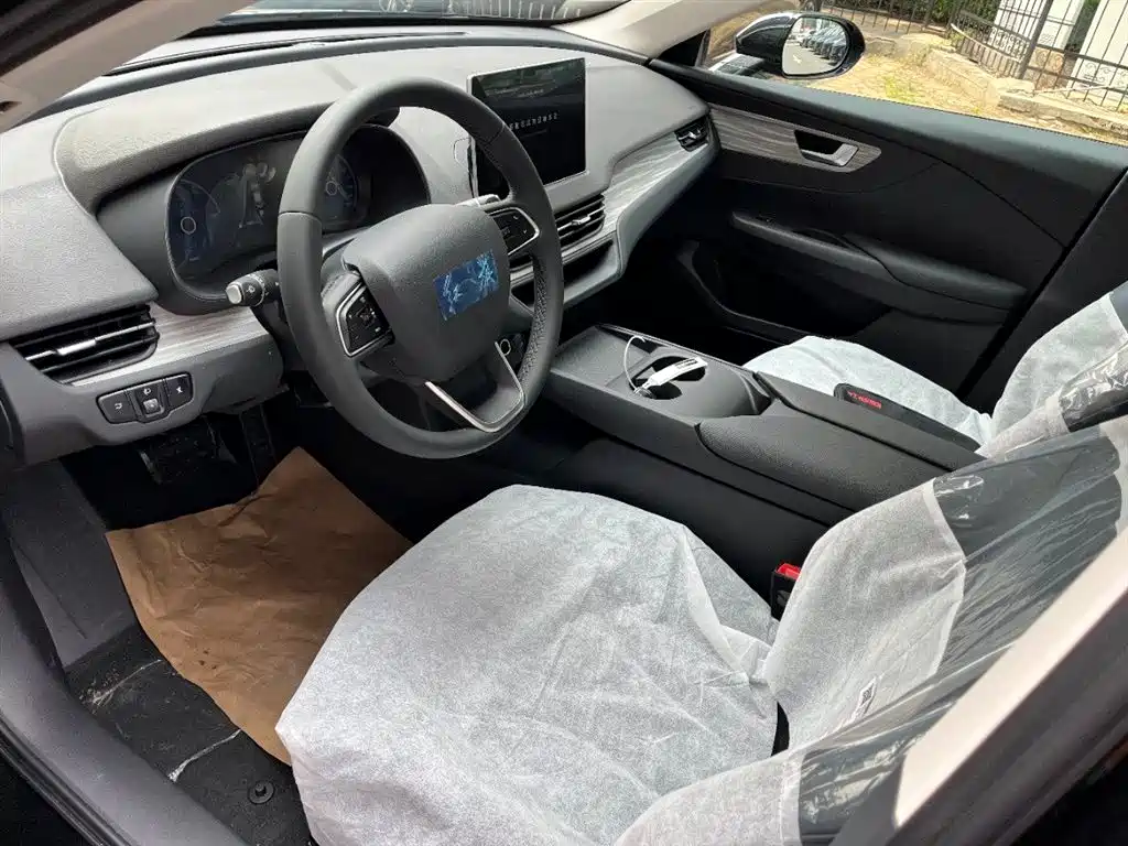 Hongqi E-QM5 2025 500km