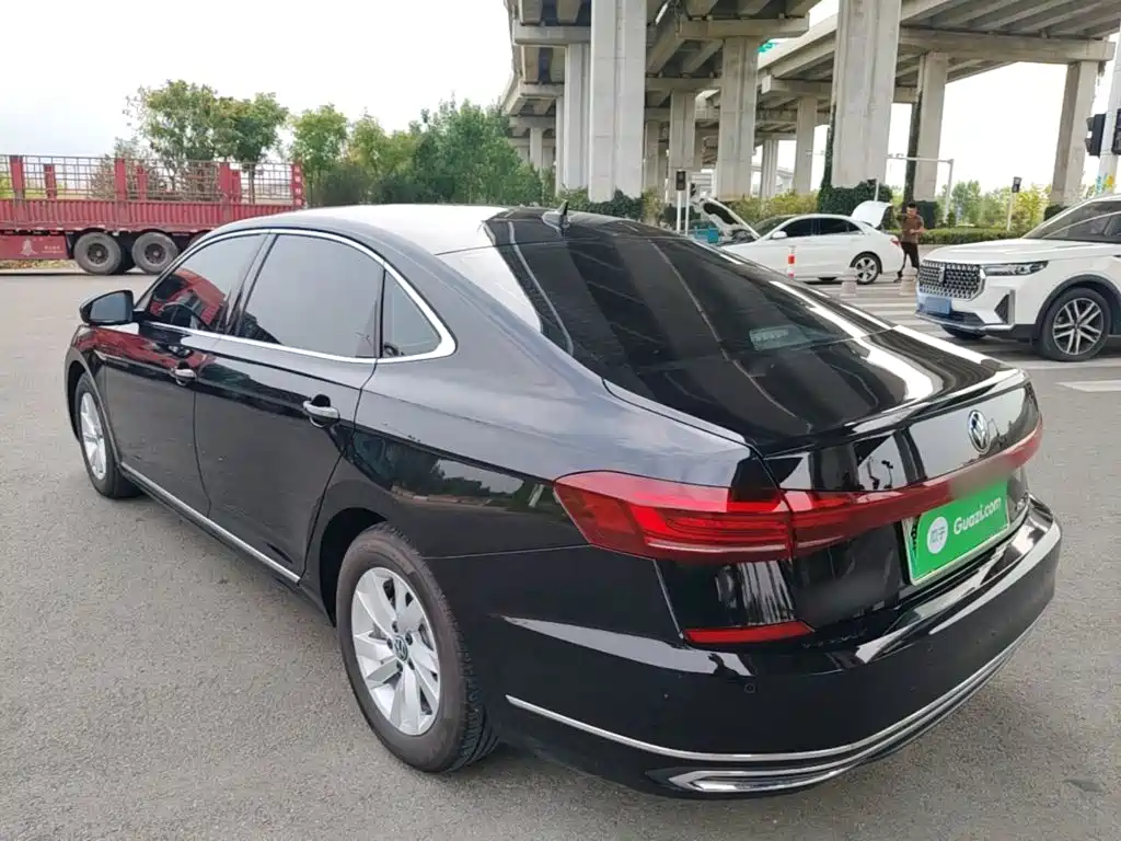 Volkswagen Passat PHEV — миниатюра 5