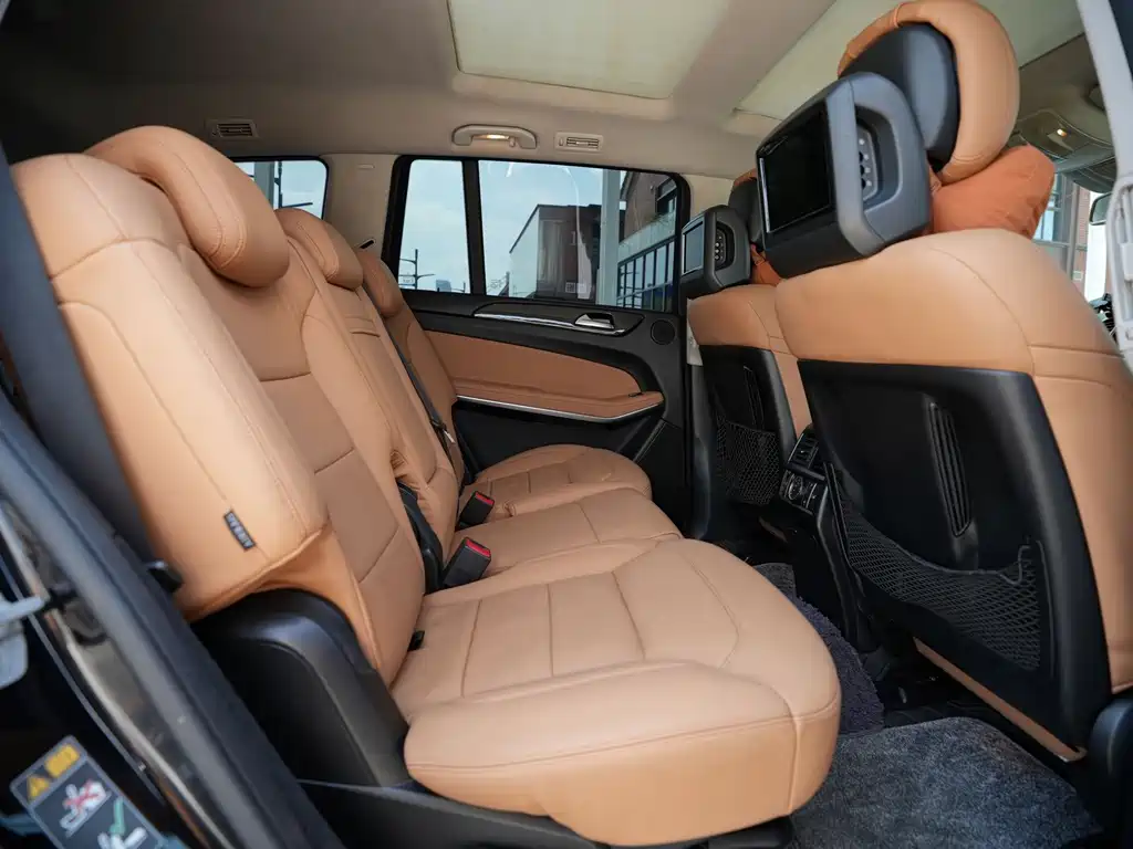 Mercedes-Benz GLS — миниатюра 12