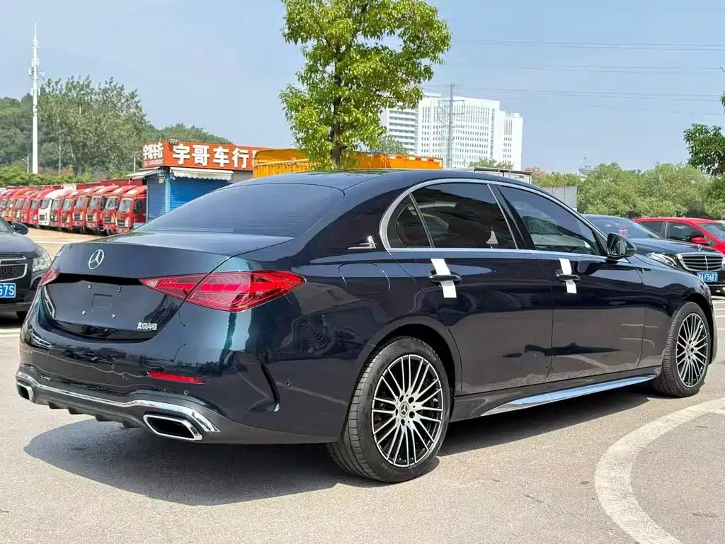 Mercedes-Benz C-Class — миниатюра 9