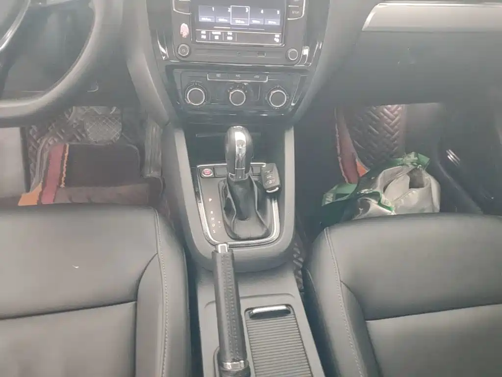 Volkswagen Sagitar — миниатюра 14
