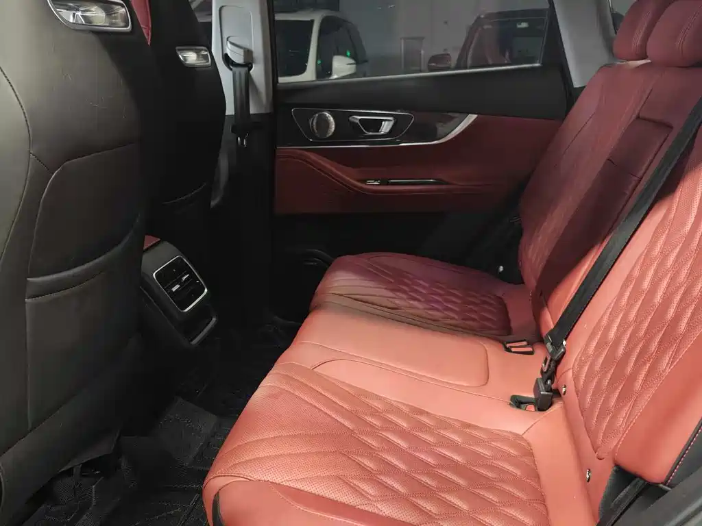 Chery 7 PLUS 2023 1.6TGDI DCT Luxury