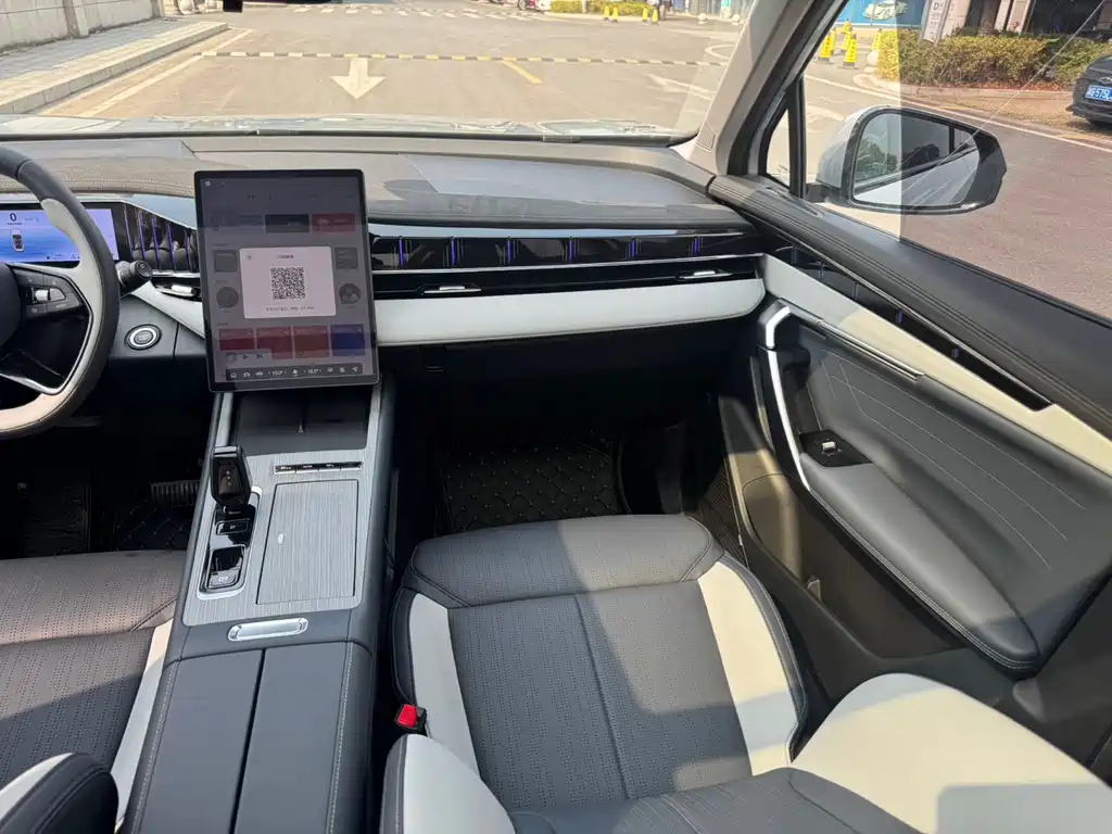 Geely Boyue L — миниатюра 14