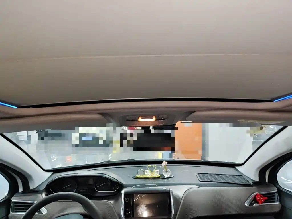 Peugeot 2008 — миниатюра 18