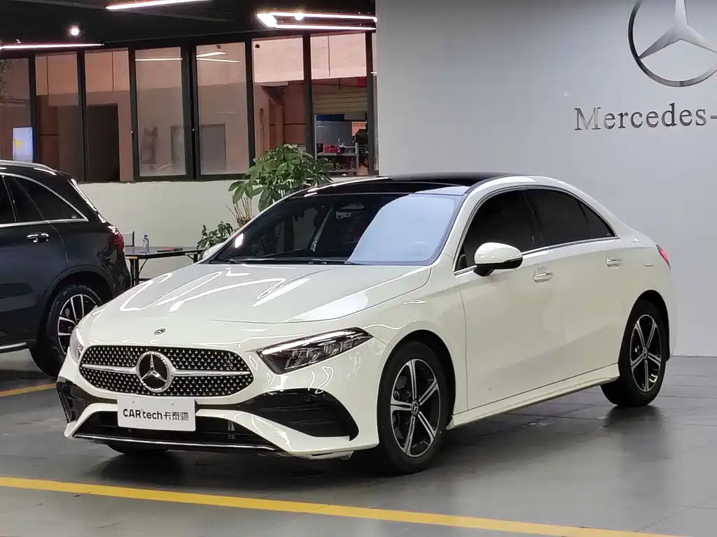 Mercedes-Benz A-Class A 2023 A 200 L Fashion