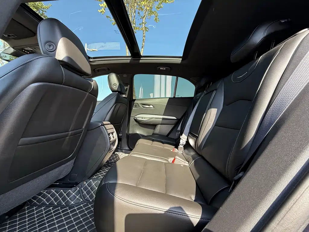 Cadillac XT4 — миниатюра 6