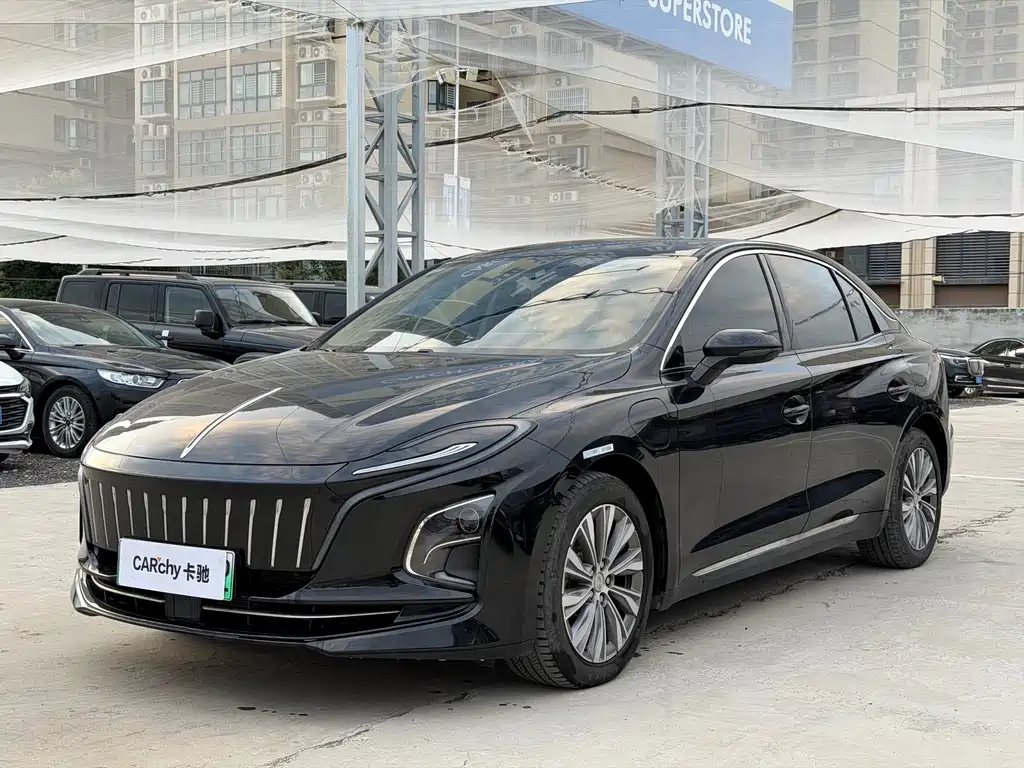 Hongqi E-QM5