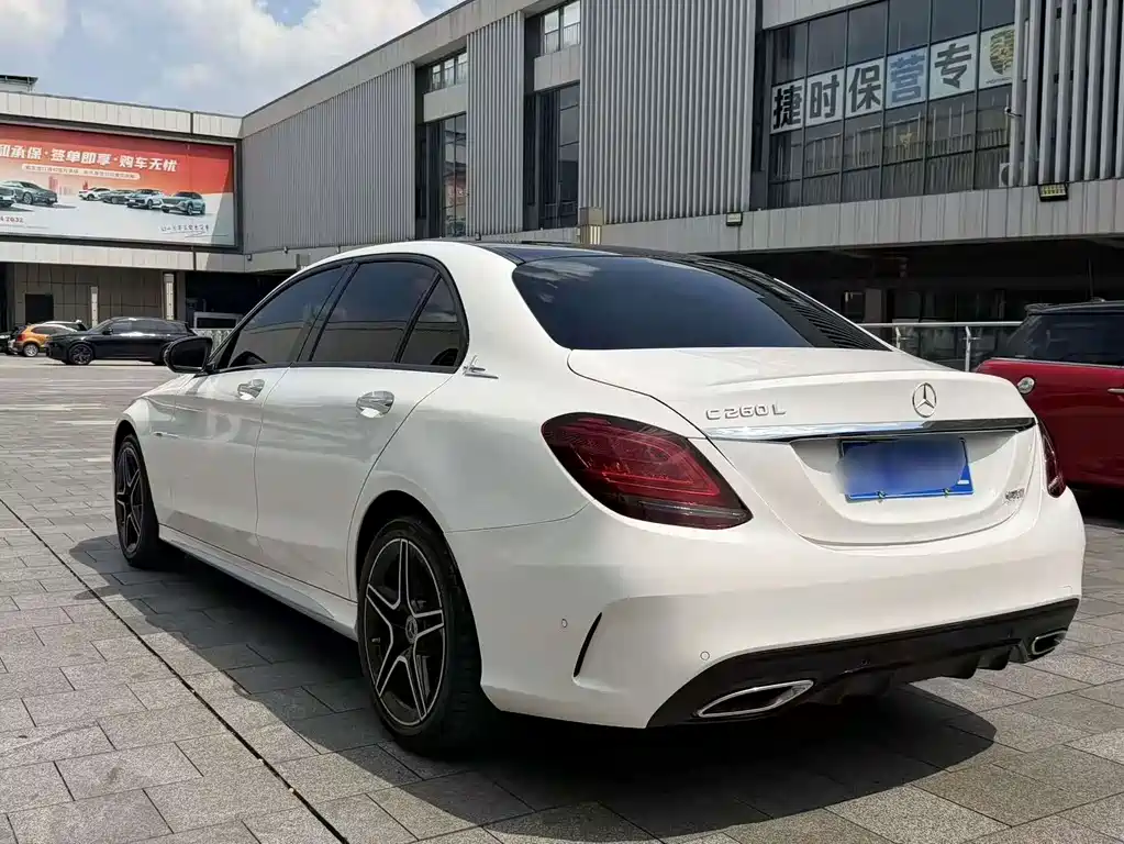 Mercedes-Benz C-Class — миниатюра 10