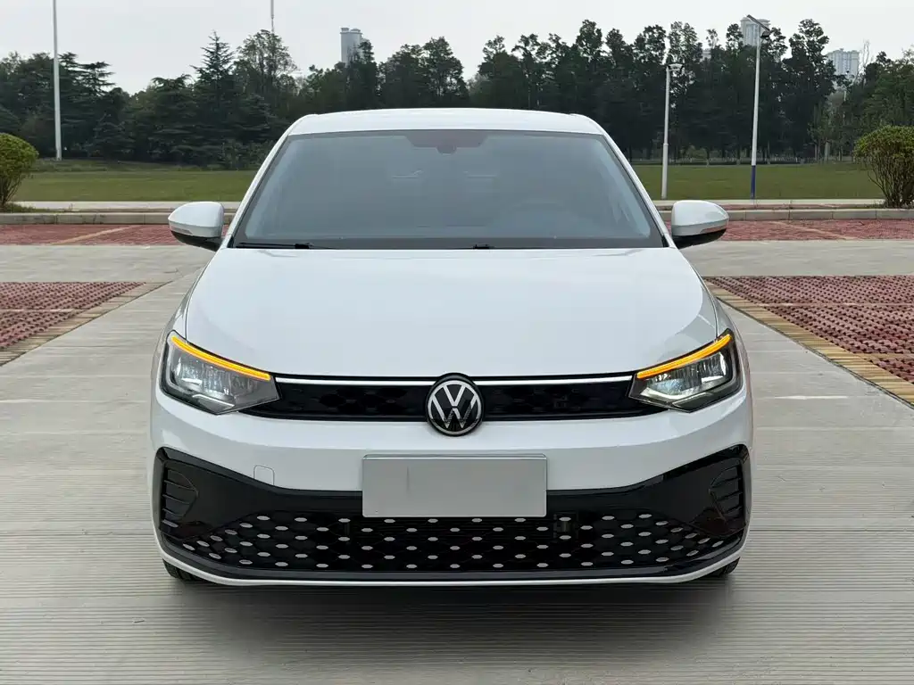 Volkswagen Lavida — миниатюра 2