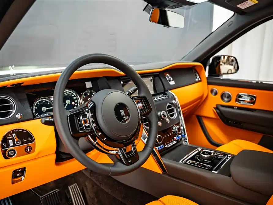 Rolls-Royce Cullinan 2024 мест