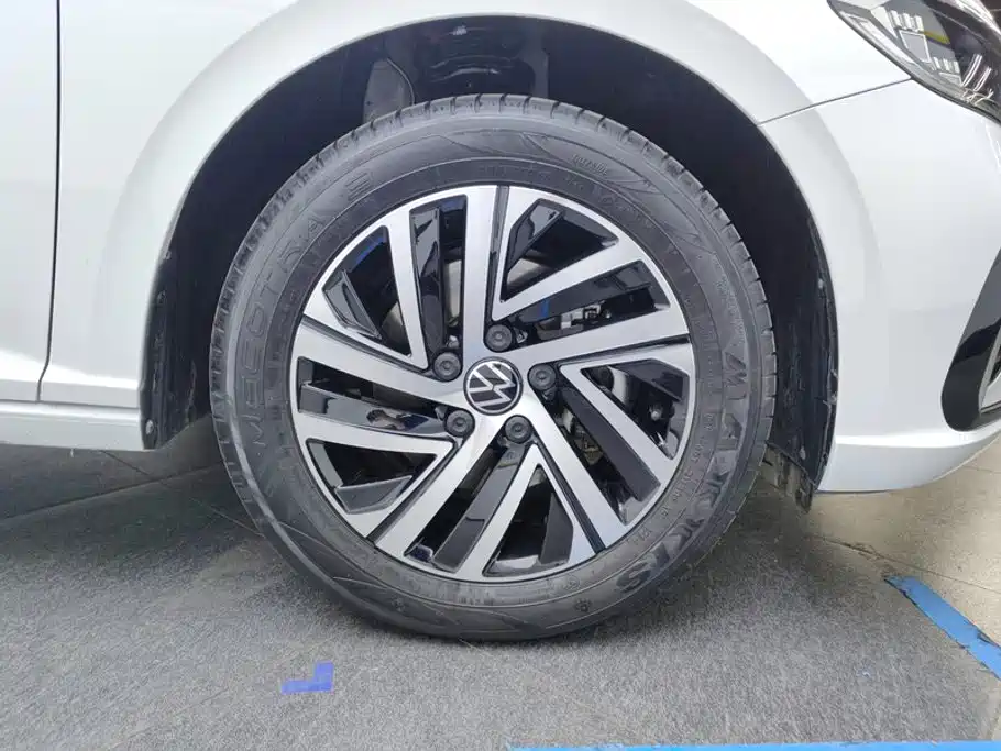 Volkswagen Lavida — миниатюра 6