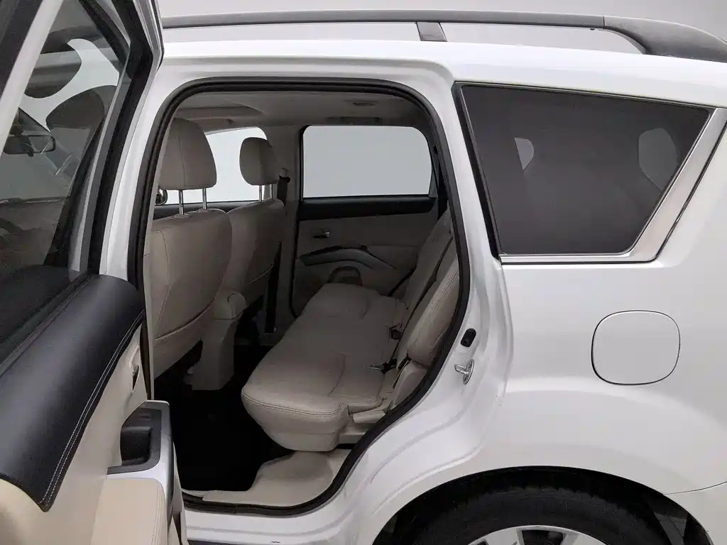 Mitsubishi Outlander (Import) — миниатюра 15