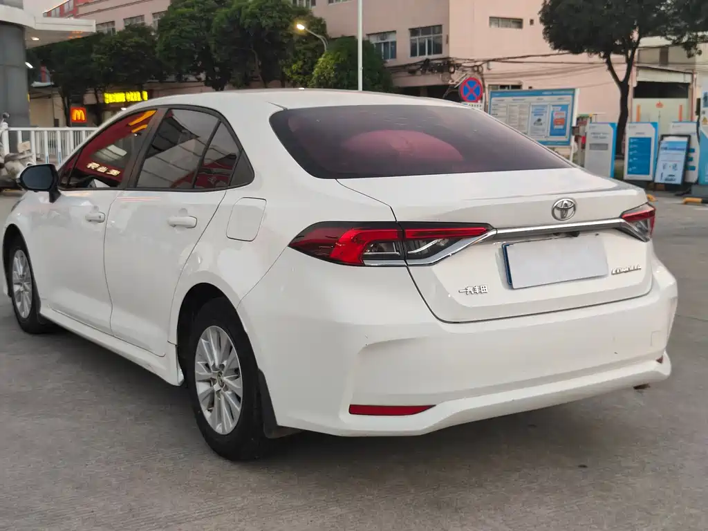 Toyota Corolla — миниатюра 11