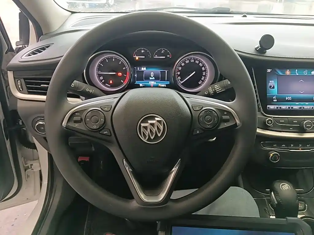 Buick Verano — миниатюра 11