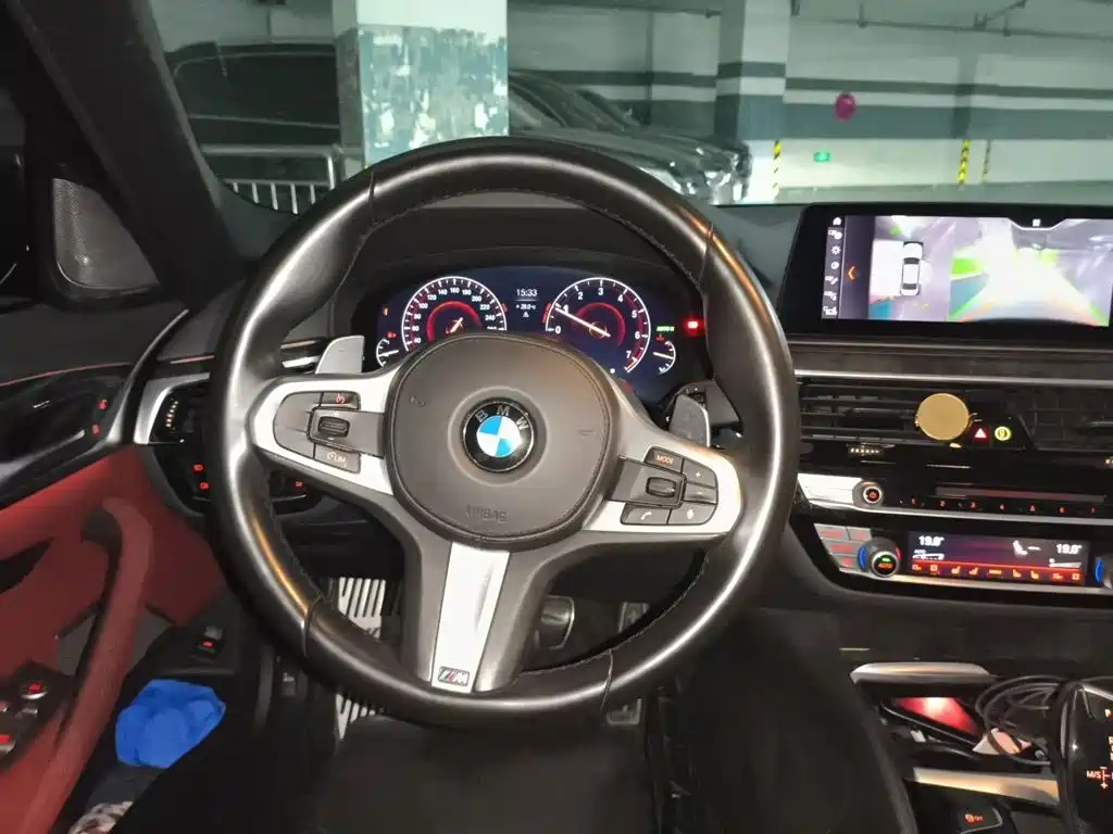 BMW 5 Series — миниатюра 3