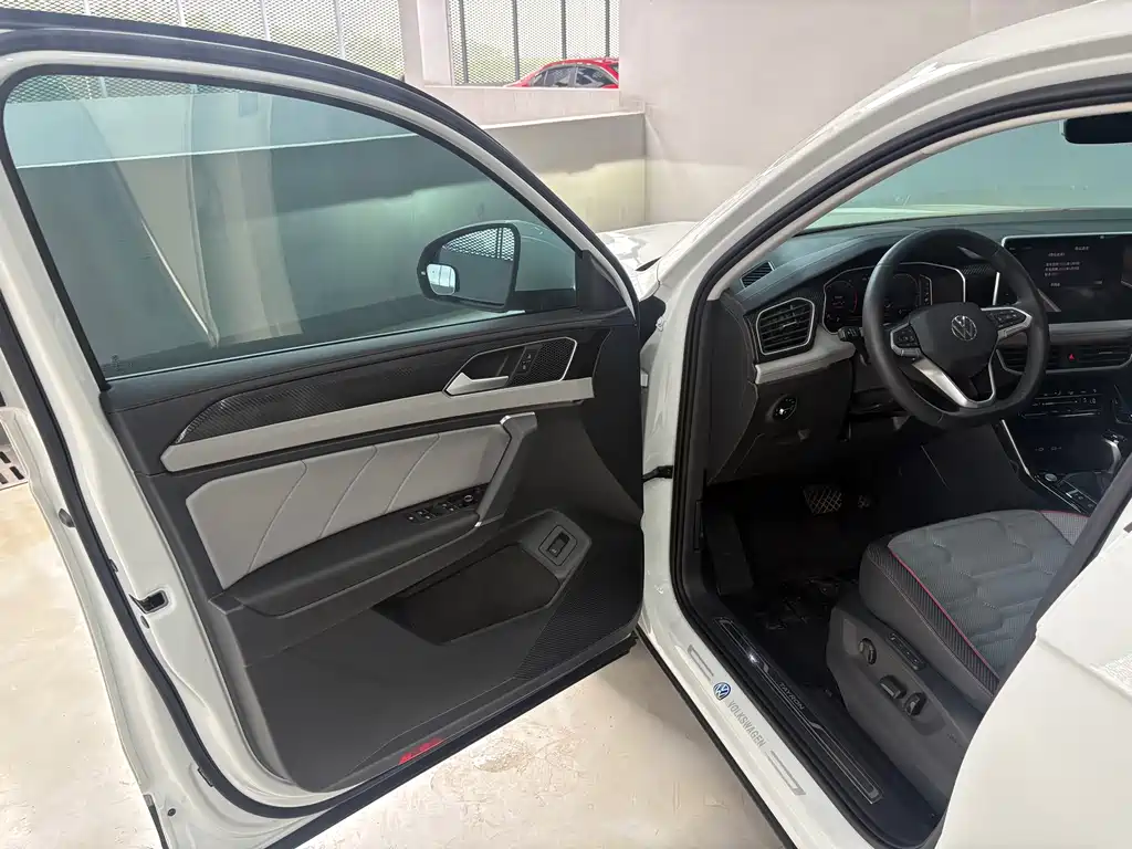 Volkswagen Tayron 330TSI 2WD Luxury Plus Advanced Edition, фото 11