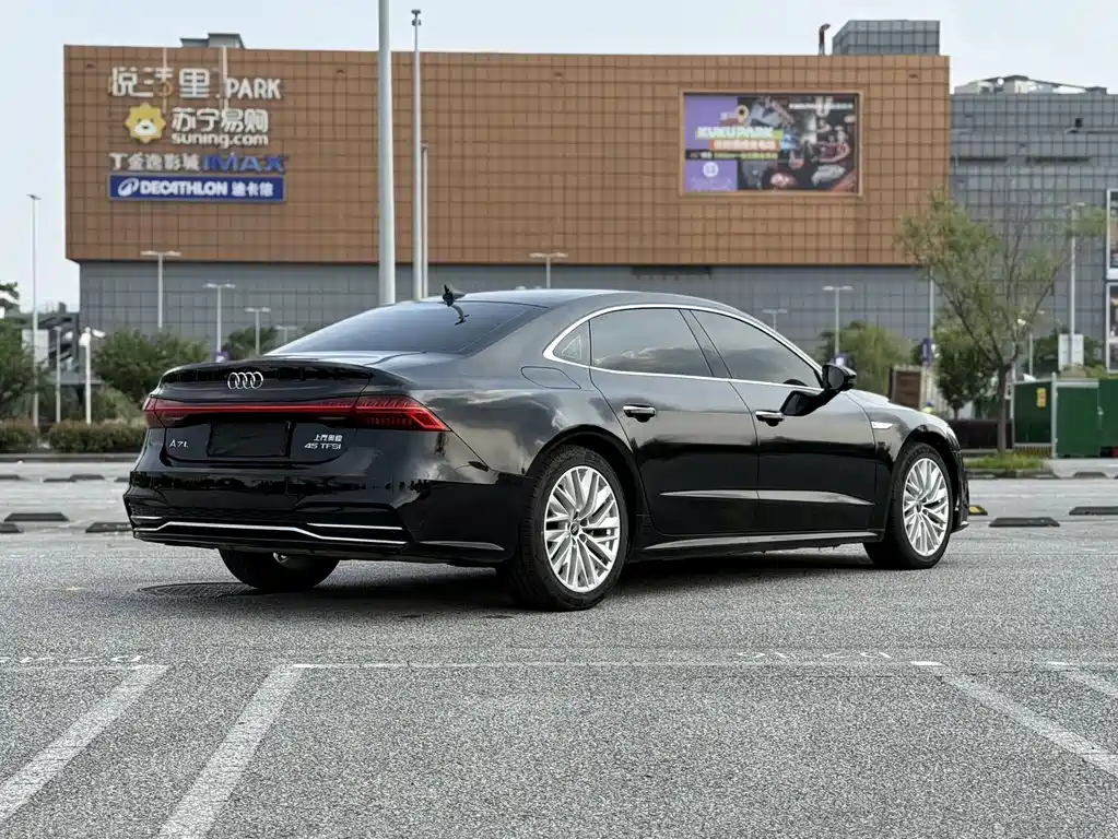 Audi A7L 2024 45TFSI S-line