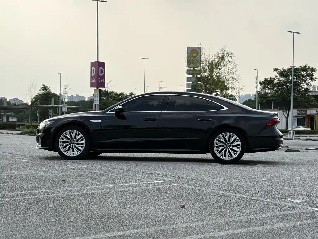 Audi A7L 2024 45TFSI S-line
