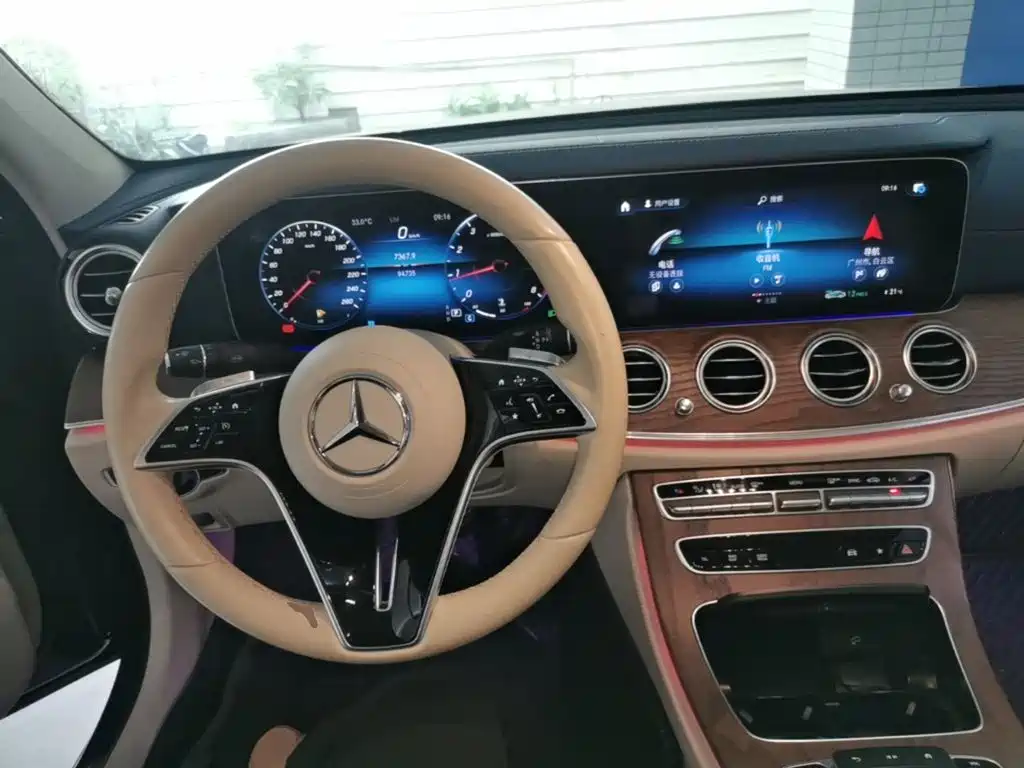 Mercedes-Benz E-Class — миниатюра 10