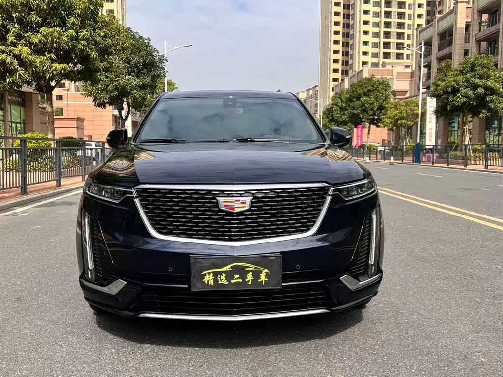 CADILLAC XT6