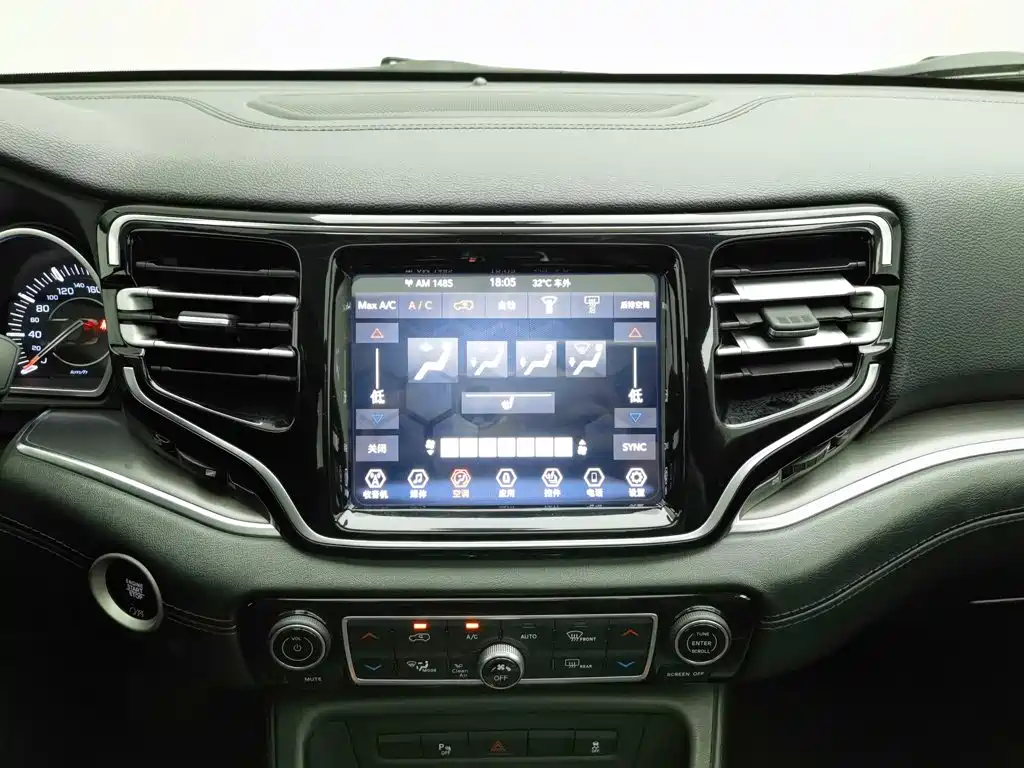Jeep Grand Commander — миниатюра 12