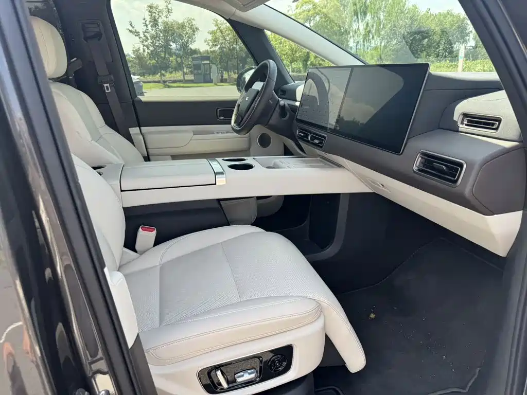 Li Auto Li MEGA — миниатюра 6