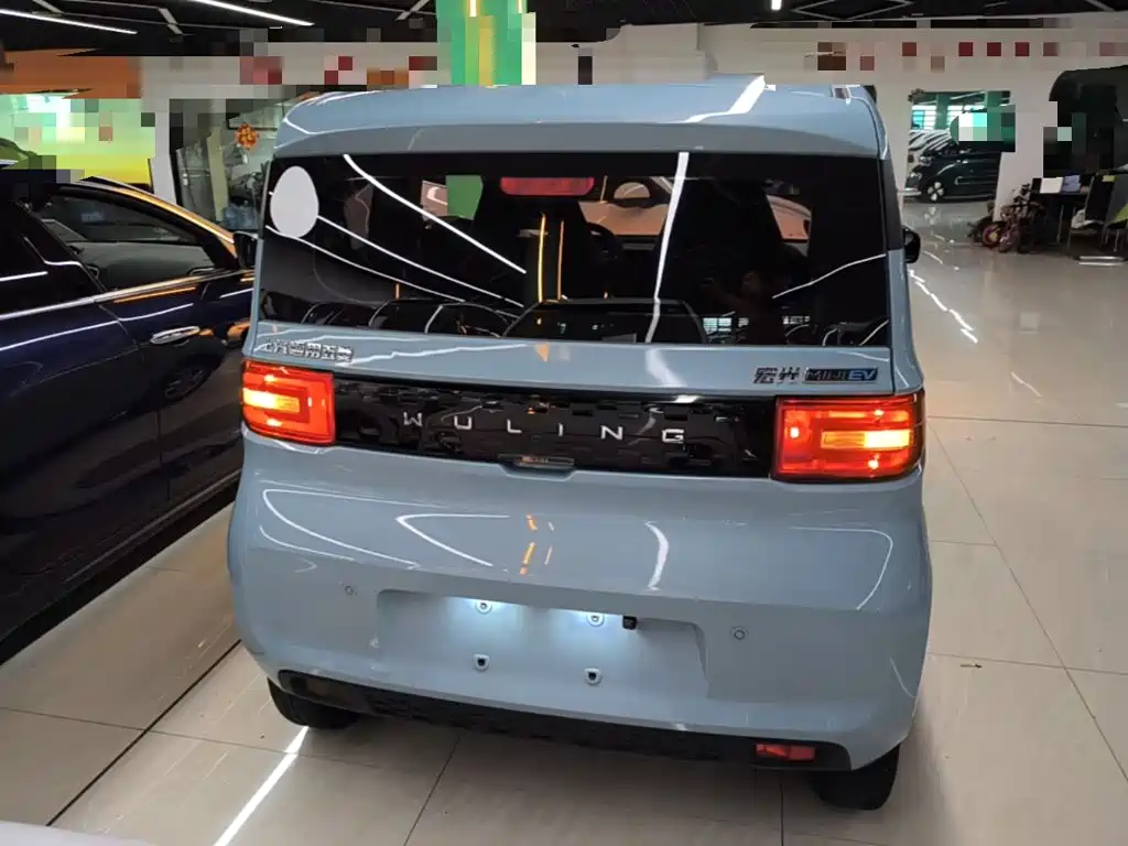 Wuling MINIEV — миниатюра 6