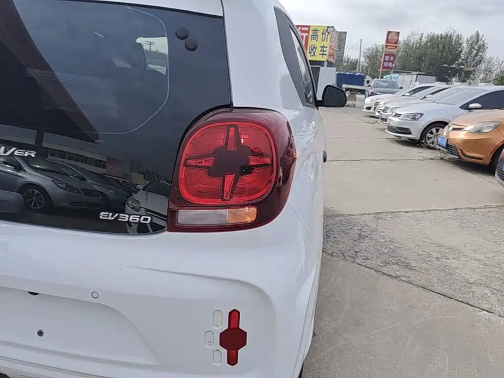 Roewe Clever — миниатюра 8