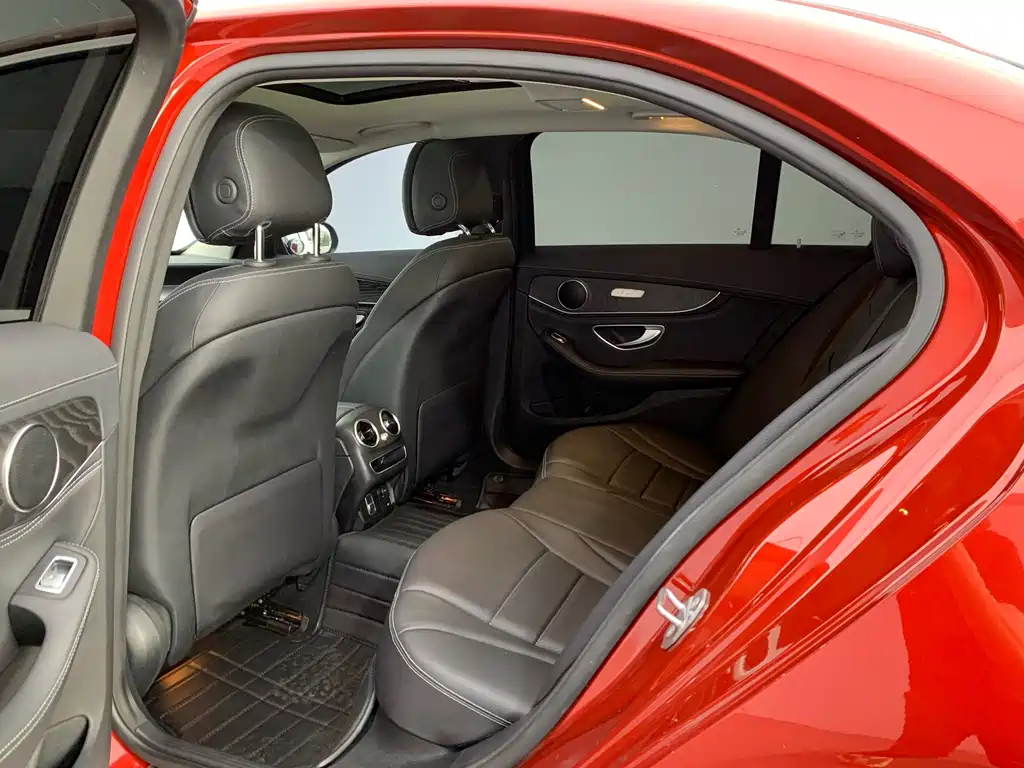 Mercedes-Benz C-Class — миниатюра 10