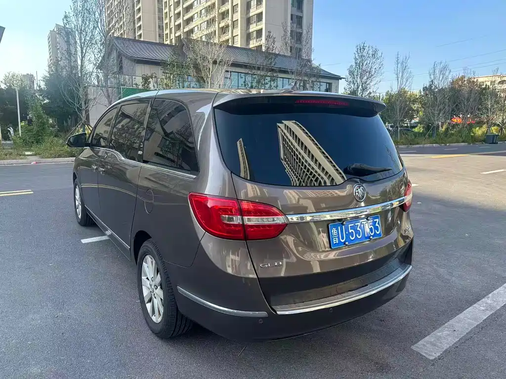 Buick GL8 — миниатюра 8