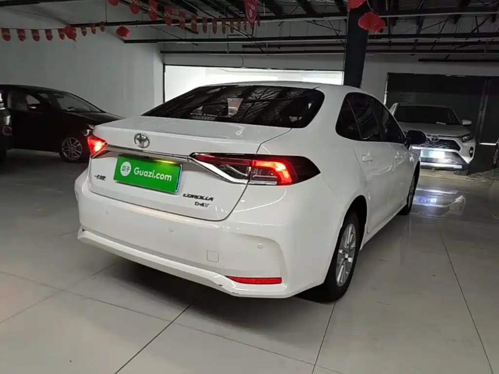Toyota Corolla — миниатюра 7