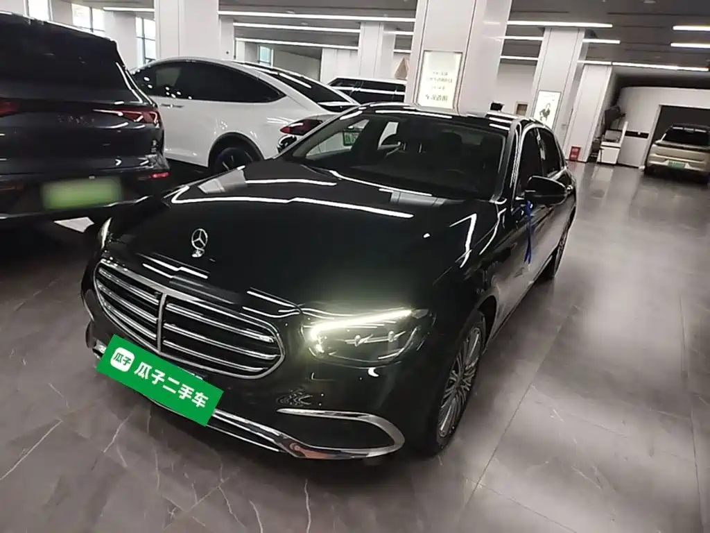 Mercedes-Benz E-Class — миниатюра 2