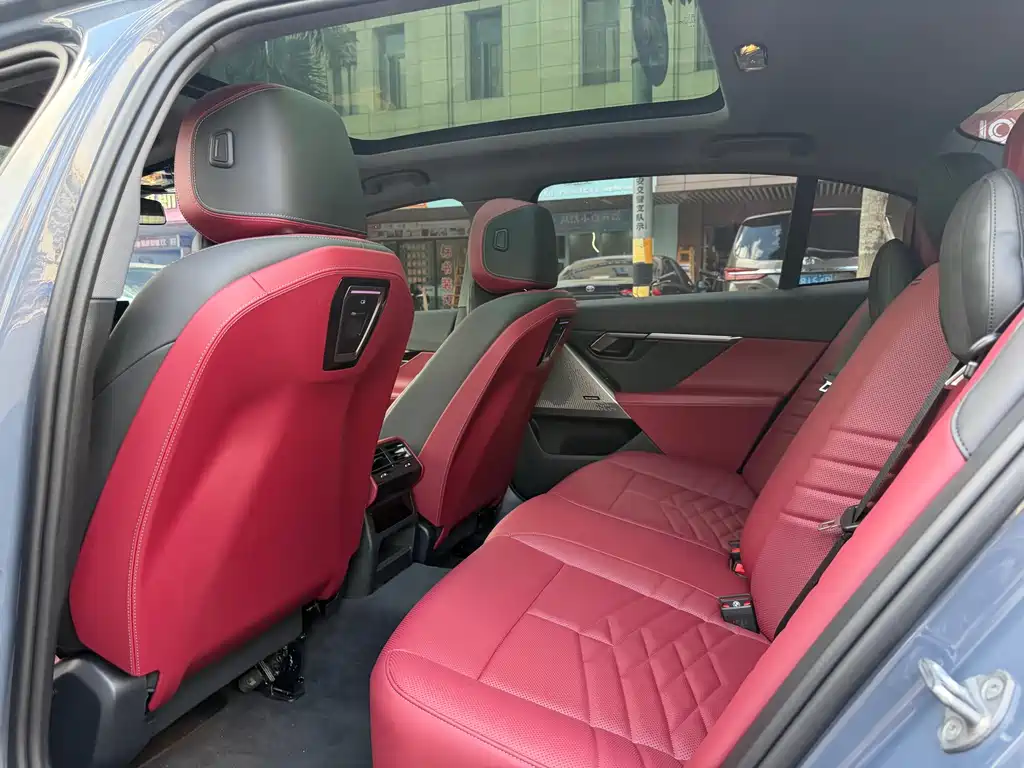 BMW i5 2024 eDrive 35L Premium M Sport